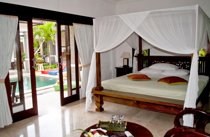 Balam Bali Villa bedroom