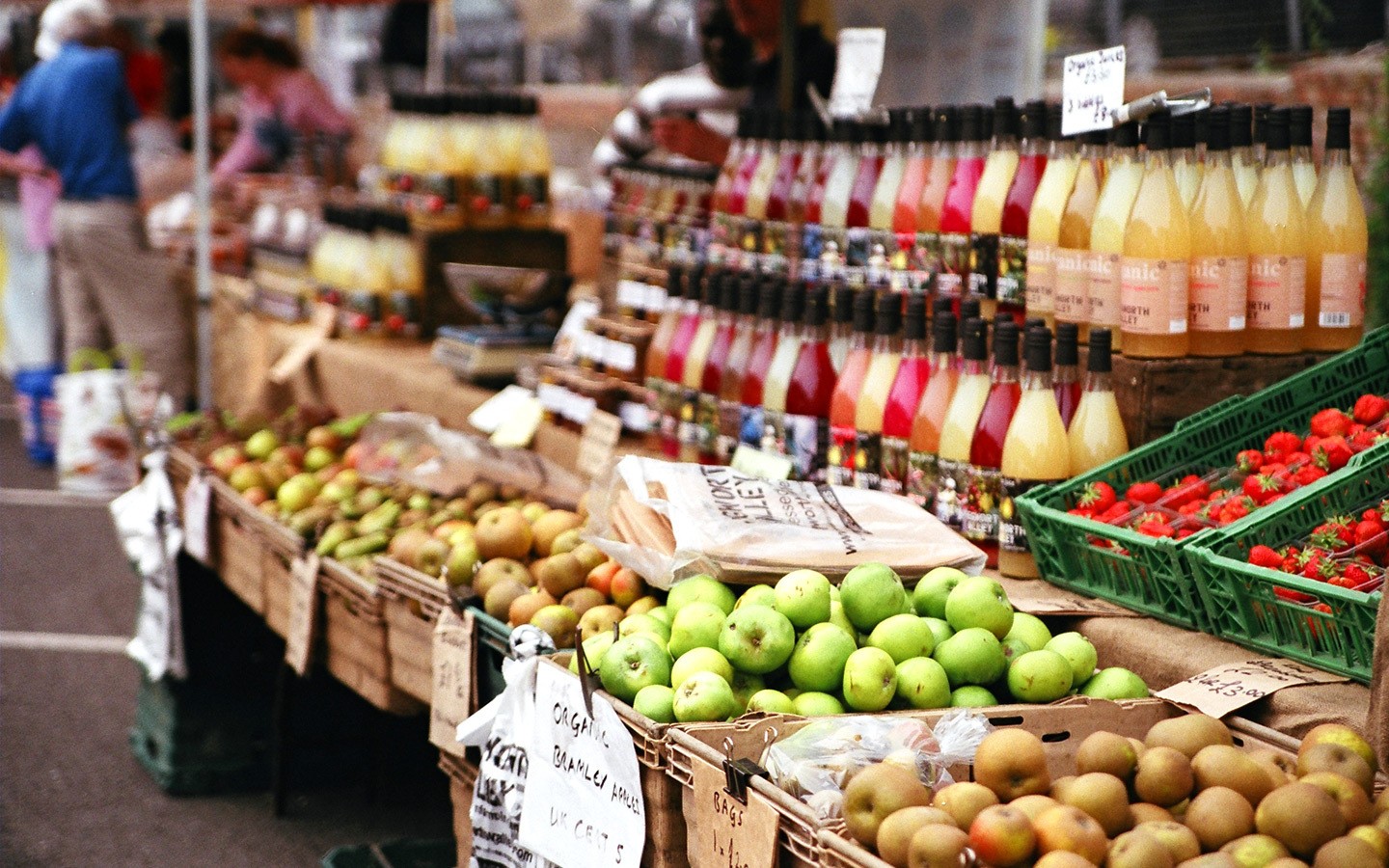 Take market. Местные продукты Франции. Маркет Франция. The real foods Market London. Mourillon Market.