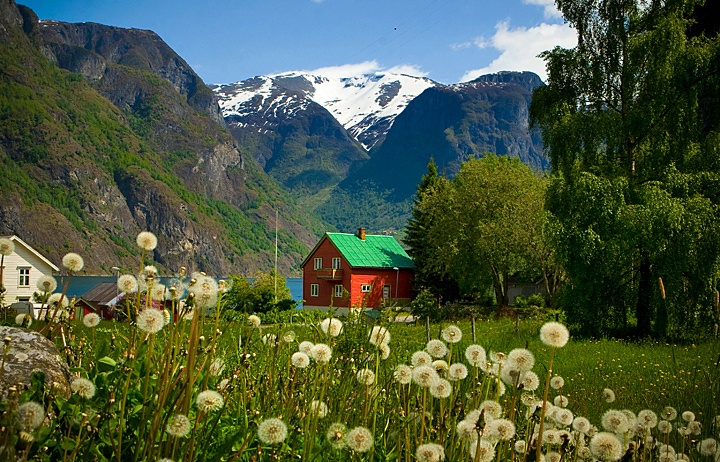 Chalet among the mountains of Norway
