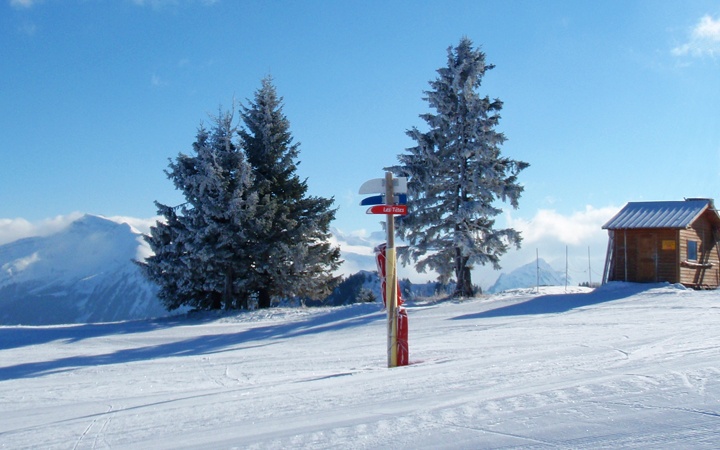 Skiing in St Jean d'Aulps, French Alps