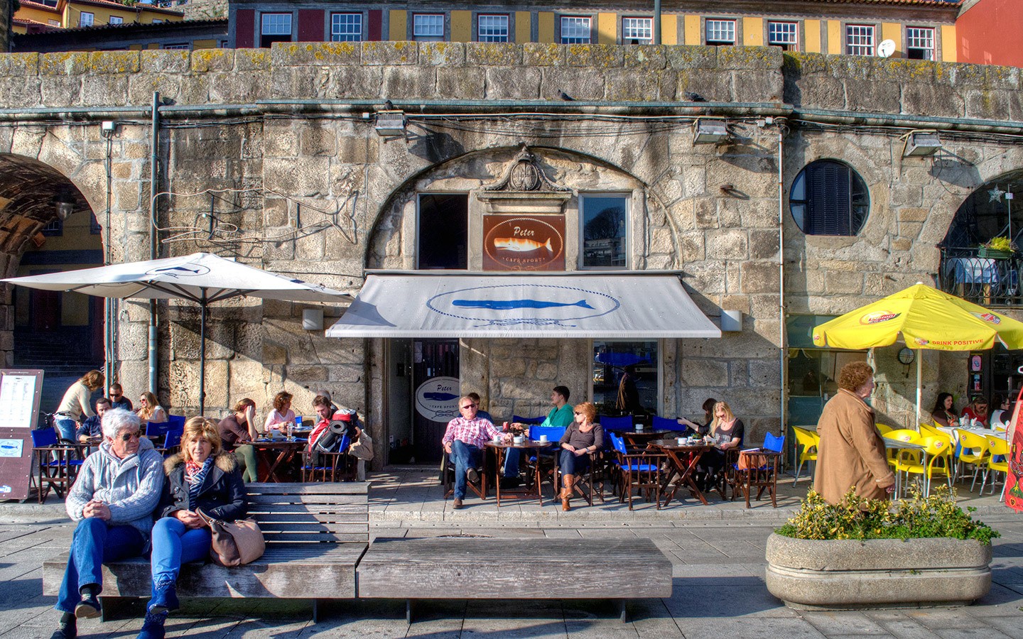 Restaurants in Porto Ribeira