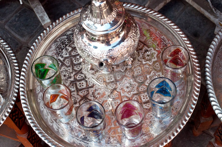 Moroccan tea pot and glasses