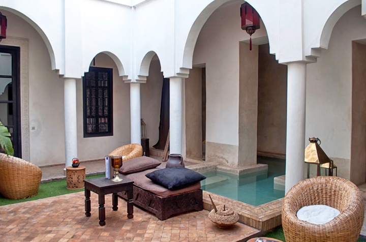 Courtyard and pool Riad Capaldi, Marrakech