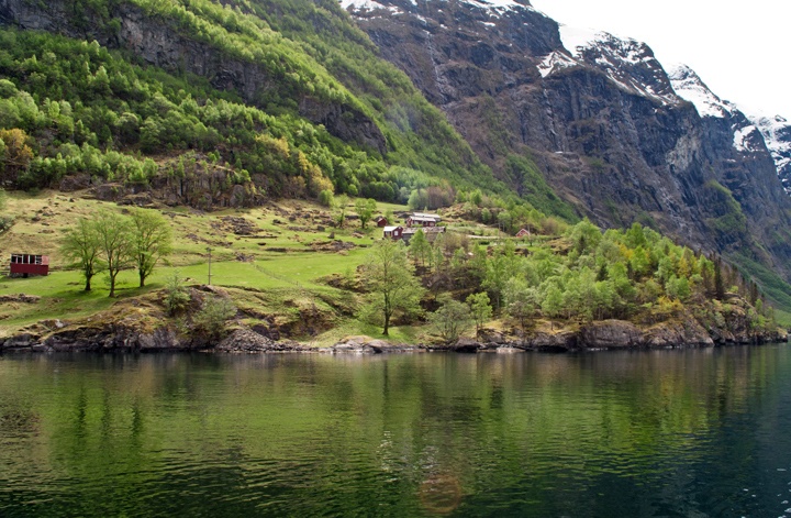 Fjord cruise from Flam to Gudvangen
