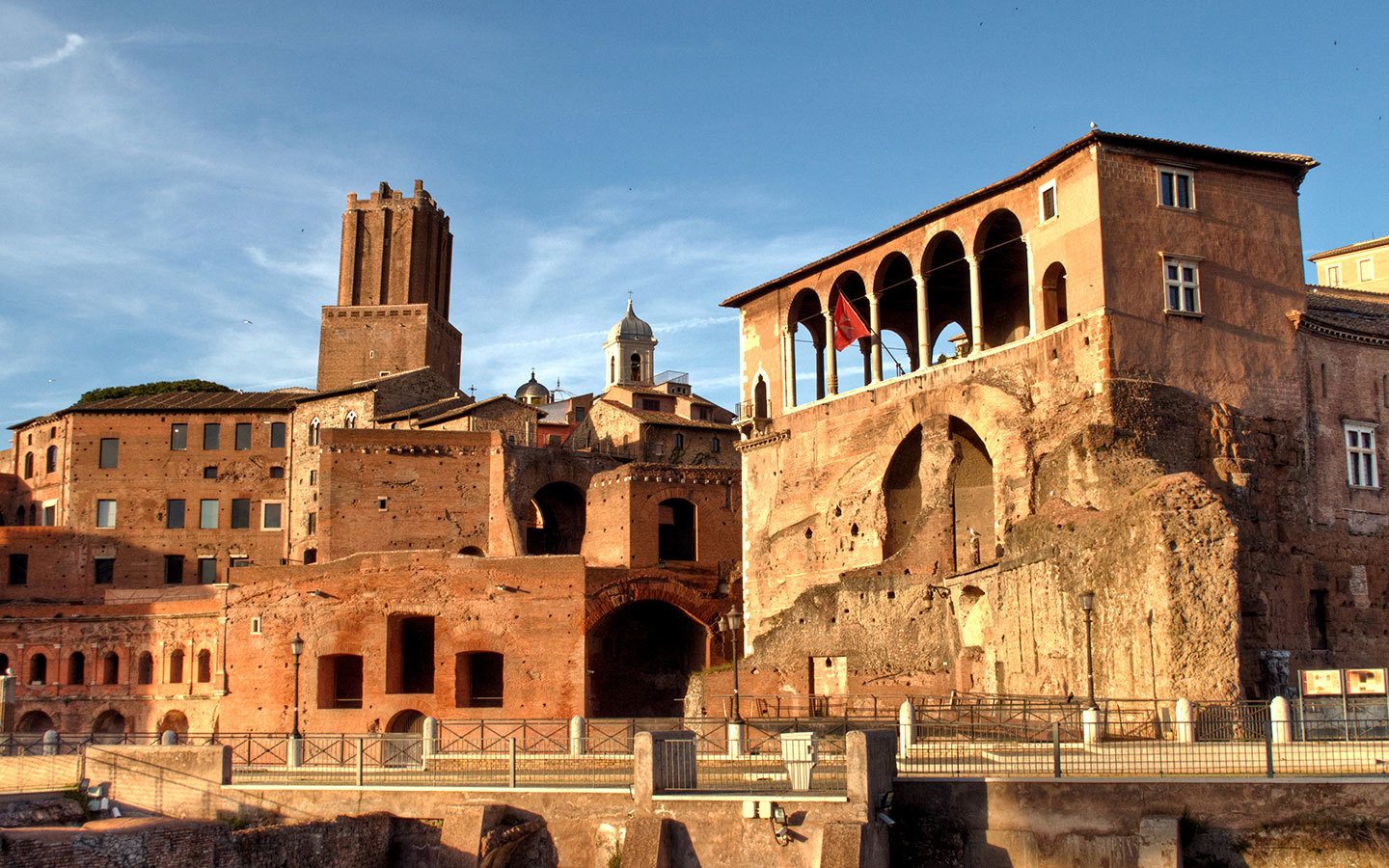 Rome gebouwen bij zonsondergang