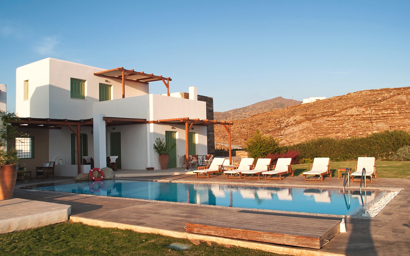 On the Rocks villa, where to stay in Ios Greece