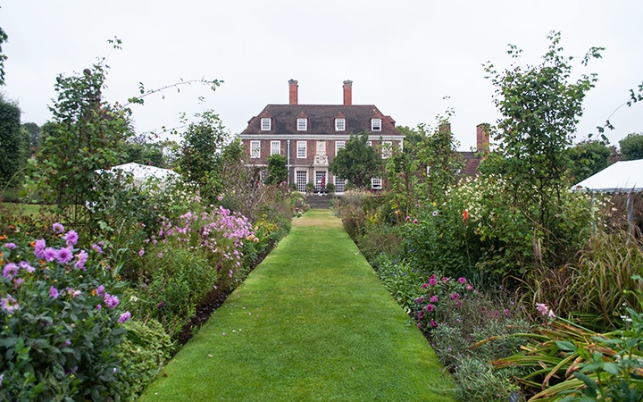 The Salutation, Sandwich
