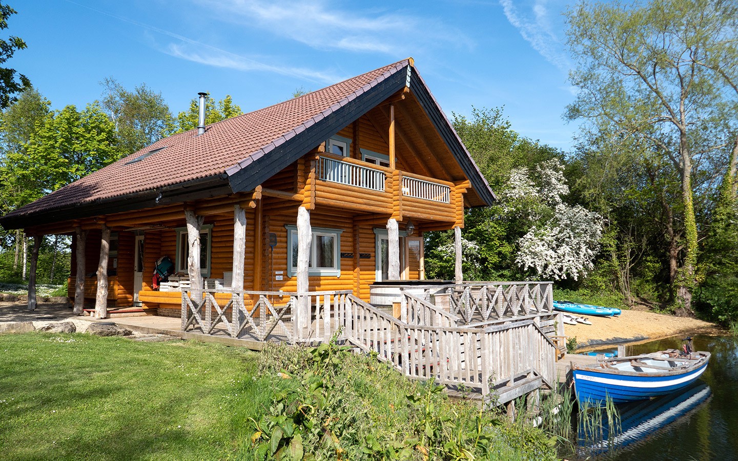 A sustainable stay at Log House Holidays in the Cotswolds