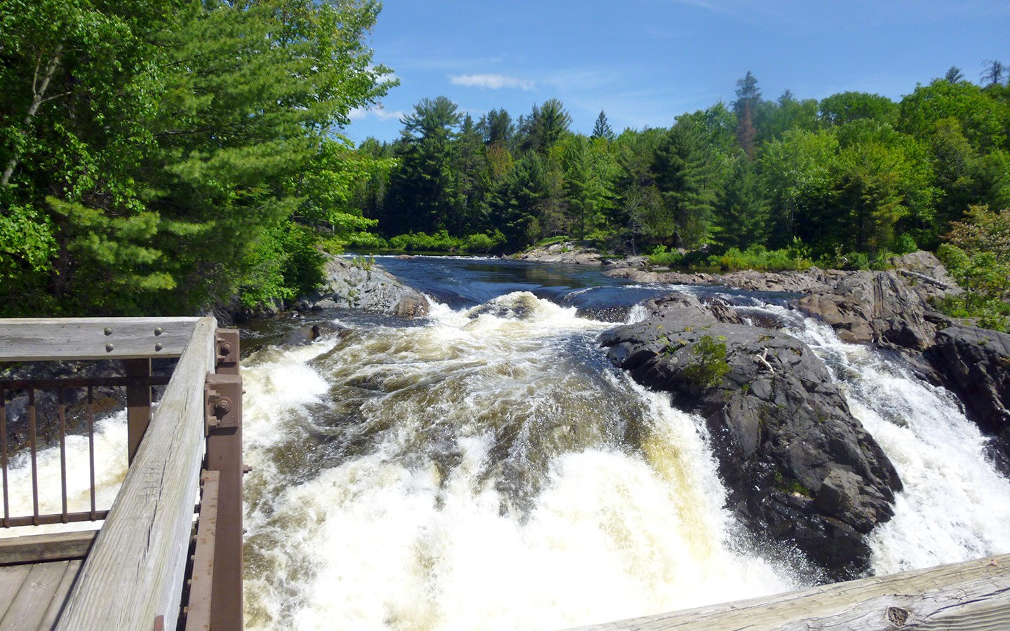Waterfall at Chutes Provincial Park, Ontario